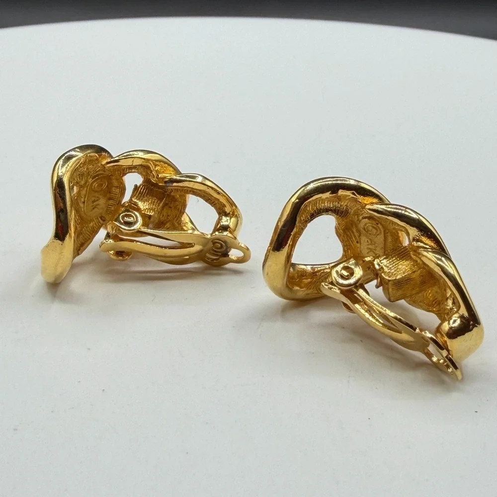 Gold Tone Chunky Interlocking Chain Link Clip On Earrings Statement Jewelry